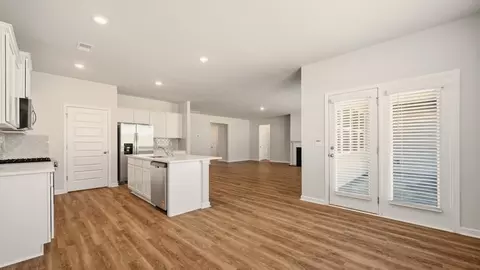 Entry Way - 539 Abbott Rd, Statham, GA 30666 photo 2 of 4