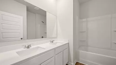 Bath - 539 Abbott Rd, Statham, GA 30666 photo 1 of 7
