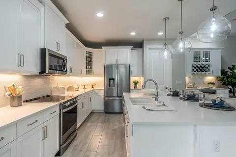 Kitchen - 6450 High Pointe Way, Vero Beach, FL 32967 photo 2 of 7