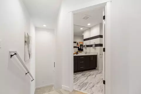 Entry Way - 1200 S 32nd Ave, Cornelius, OR 97113 photo 1 of 4