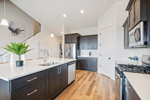 Kitchen - 1200 S 32nd Ave, Cornelius, OR 97113 photo 3 of 4