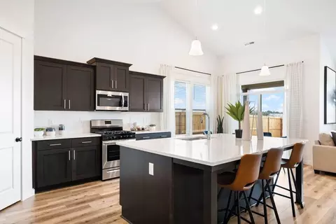 Kitchen - 1200 S 32nd Ave, Cornelius, OR 97113 photo 4 of 4