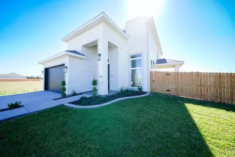 Exterior - 5513 Umar Ave, Alton, TX 78573 photo 4 of 9
