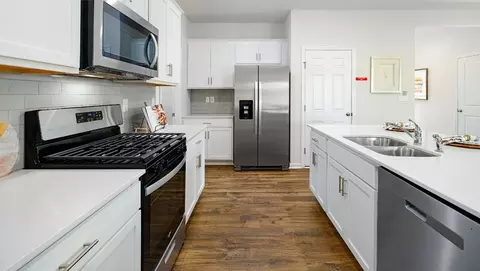 Kitchen - 3013 Ryelands Pl, Lancaster, SC 29720 photo 4 of 9