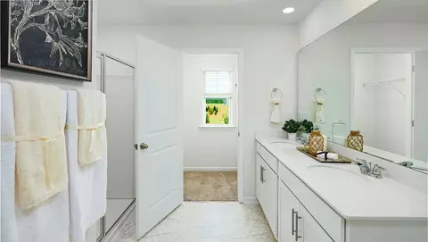 Bath - 3013 Ryelands Pl, Lancaster, SC 29720 photo 6 of 9