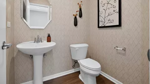 Bath - 15026 S Mccarthy Cir, Plainfield, IL 60544 photo 3 of 5