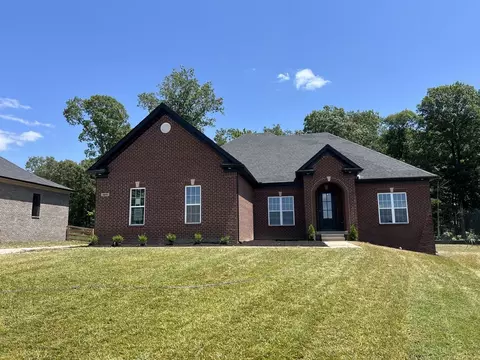 3215 Blasting Rock Dr, Lagrange, KY 40031
