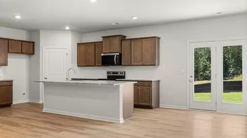 1809 Meadow Green Cir, Gainesville, GA 30501