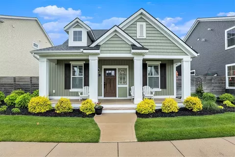 4600 Macatawa Legends Blvd, Holland, MI 49424