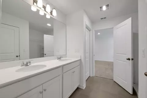 Bath - 325 Barbosa Trl, Saint Augustine, FL 32095 photo 2 of 7