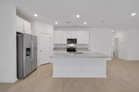Kitchen - 325 Barbosa Trl, Saint Augustine, FL 32095 photo 5 of 9