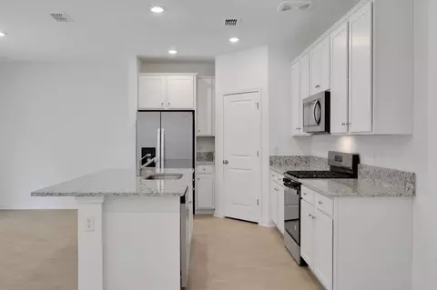 Kitchen - 325 Barbosa Trl, Saint Augustine, FL 32095 photo 4 of 9