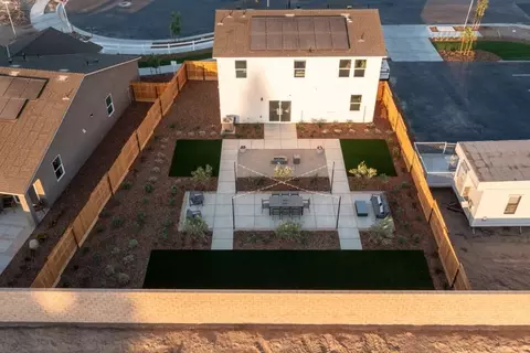 Exterior - 4100 E Oakridge Ave, Visalia, CA 93292 photo 21 of 22