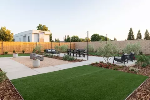 Exterior - 4100 E Oakridge Ave, Visalia, CA 93292 photo 19 of 22