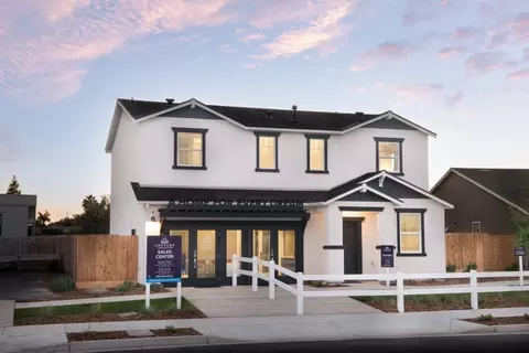 Exterior - 4100 E Oakridge Ave, Visalia, CA 93292 photo 3 of 22
