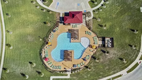 Exterior - 809 Snowdrop Dr, Pilot Point, TX 76258 photo 3 of 7