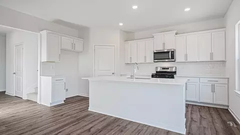 Kitchen - 17811 Greeley St, Gardner, KS 66030 photo 3 of 4