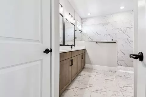 Bath - 7635 Addison Ave, Bradenton, FL 34210 photo 1 of 3
