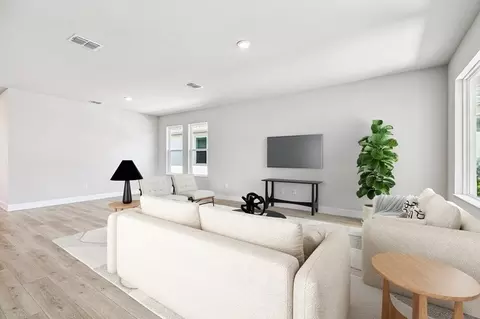 Living - 7635 Addison Ave, Bradenton, FL 34210 photo 1 of 5