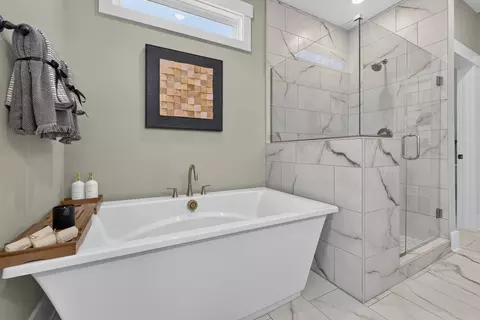 Bath - 175 Evergreen Mill Ln, Madison, AL 35756 photo 3 of 9