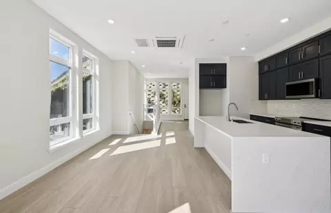 Entry Way - 2425 Willow Way, San Mateo, CA 94403 photo 3 of 3