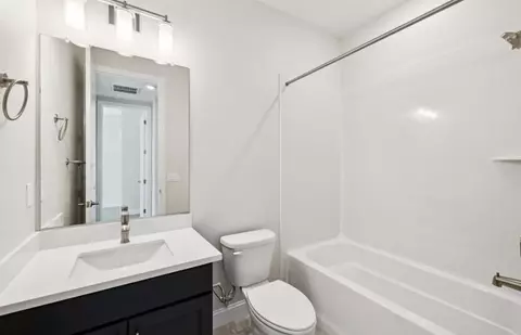 Bath - 2425 Willow Way, San Mateo, CA 94403 photo 2 of 2