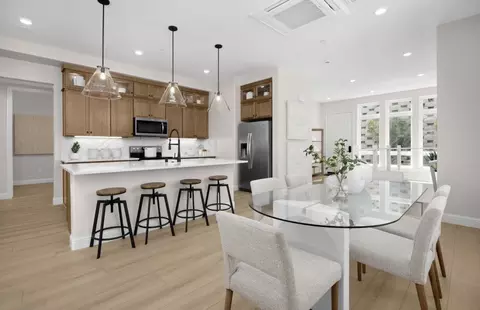 Dining - 2425 Willow Way, San Mateo, CA 94403 photo 3 of 3