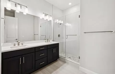 Bath - 2425 Willow Way, San Mateo, CA 94403 photo 1 of 2