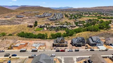 View/Area - 349 N Firerock Way, Hurricane, UT 84737 photo 3 of 11