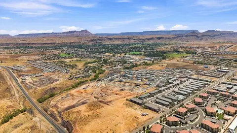 View/Area - 349 N Firerock Way, Hurricane, UT 84737 photo 8 of 11