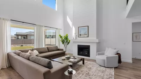 Living - 349 N Firerock Way, Hurricane, UT 84737 photo 2 of 4