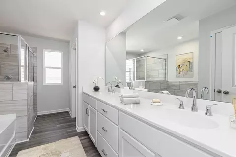 Bath - 3105 Matthews Dr, Sumter, SC 29154 photo 5 of 5