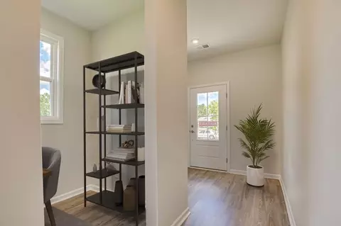 Entry Way - 3105 Matthews Dr, Sumter, SC 29154 photo 3 of 6