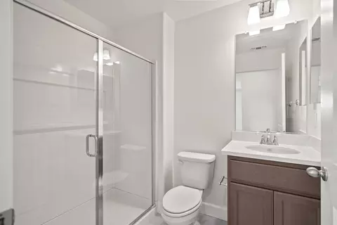 Bath - 2684 Wesley Way, Chico, CA 95973 photo 2 of 4