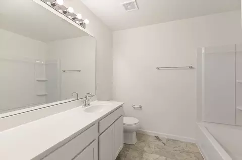 Bath - 2303 Heatherfield Dr, Rolla, MO 65401 photo 2 of 2