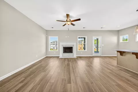 Living - 101 Beaver Crk, Lagrange, GA 30241 photo 1 of 2
