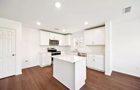 Kitchen - Corymbia Drive, Terrell, TX 75160 photo 2 of 4