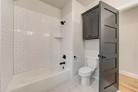 Bath - 7201 E Oakland St, Broken Arrow, OK 74014 photo 6 of 8