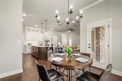 Dining - 7201 E Oakland St, Broken Arrow, OK 74014 photo 1 of 2