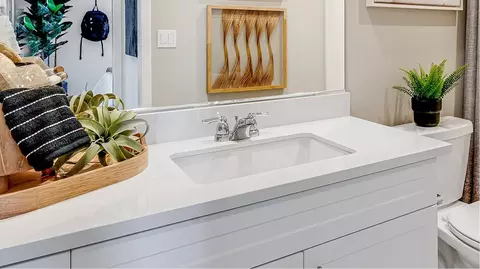 Bath - 2870 E Bottas Privado, Ontario, CA 91762 photo 5 of 5