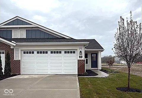 810 Rosebud Ln, Greenfield, IN 46140