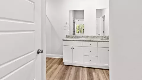Entry Way - 18432 Spring Hill Dr, Saucier, MS 39574 photo 3 of 4