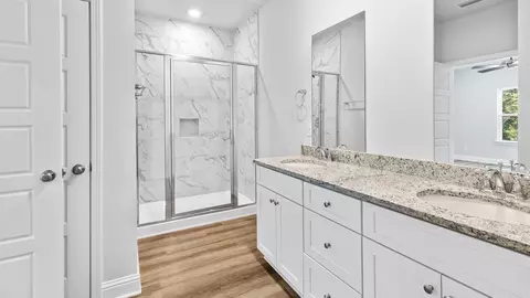 Bath - 18432 Spring Hill Dr, Saucier, MS 39574 photo 3 of 4