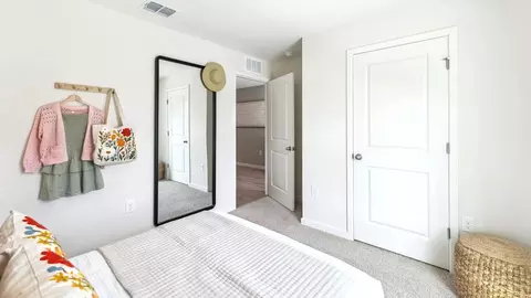 Bedroom - 17 Amberwood Ln, Ormond Beach, FL 32174 photo 4 of 7