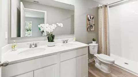 Bath - 17 Amberwood Ln, Ormond Beach, FL 32174 photo 3 of 3
