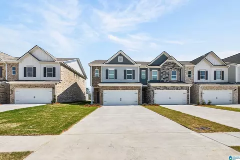 4535 Village Springs Sq, Fultondale, AL 35068