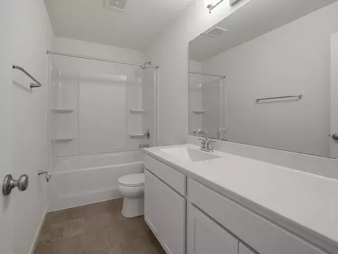 Bath - 1 Hazel Ct, Wright City, MO 63390 photo 13 of 17