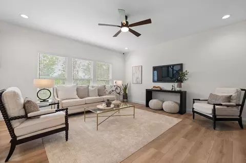 Living - 1 Hazel Ct, Wright City, MO 63390 photo 1 of 12