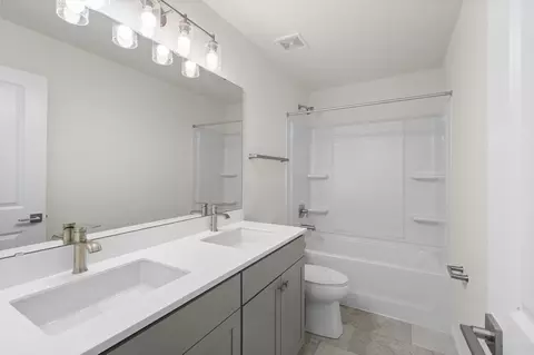 Bath - 1 Hazel Ct, Wright City, MO 63390 photo 9 of 17