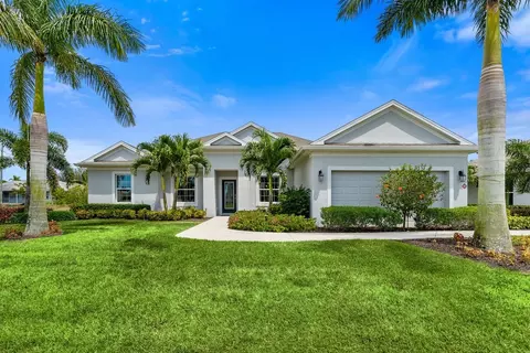 6731 Freeport Dr, Spring Hill, FL 34606 photo 2